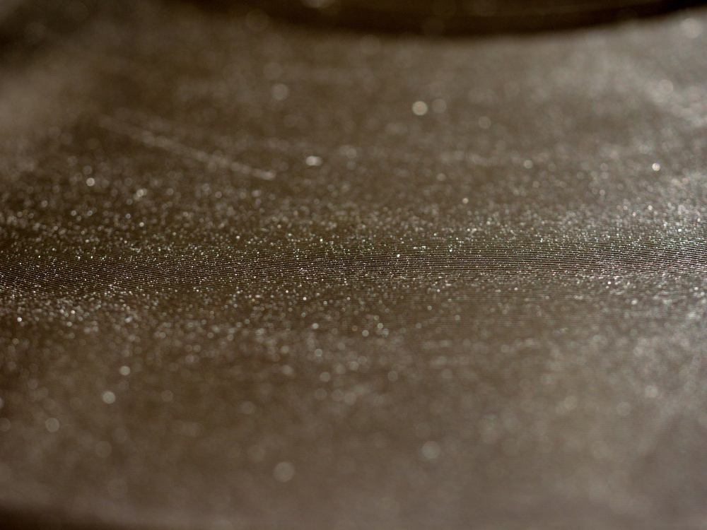 《自成皮灌注技術解析：模具溫控、反應成型與外皮一致性控制》